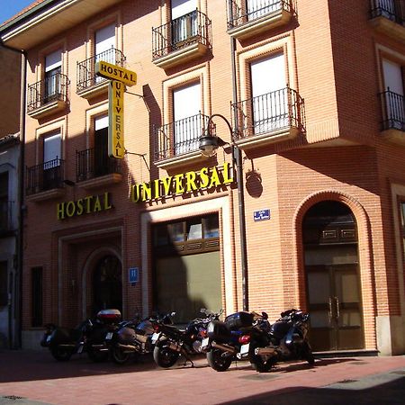 Hostal Universal Benavente Bagian luar foto