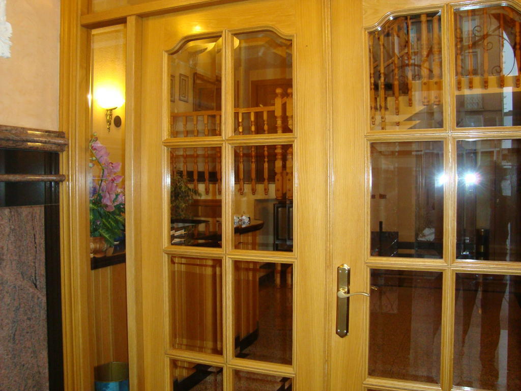 Hostal Universal Benavente Bagian luar foto